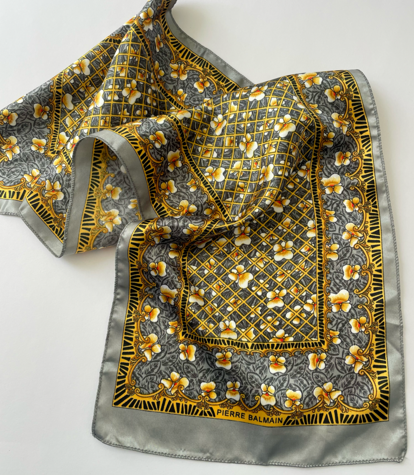 Foulard Pierre Balmain