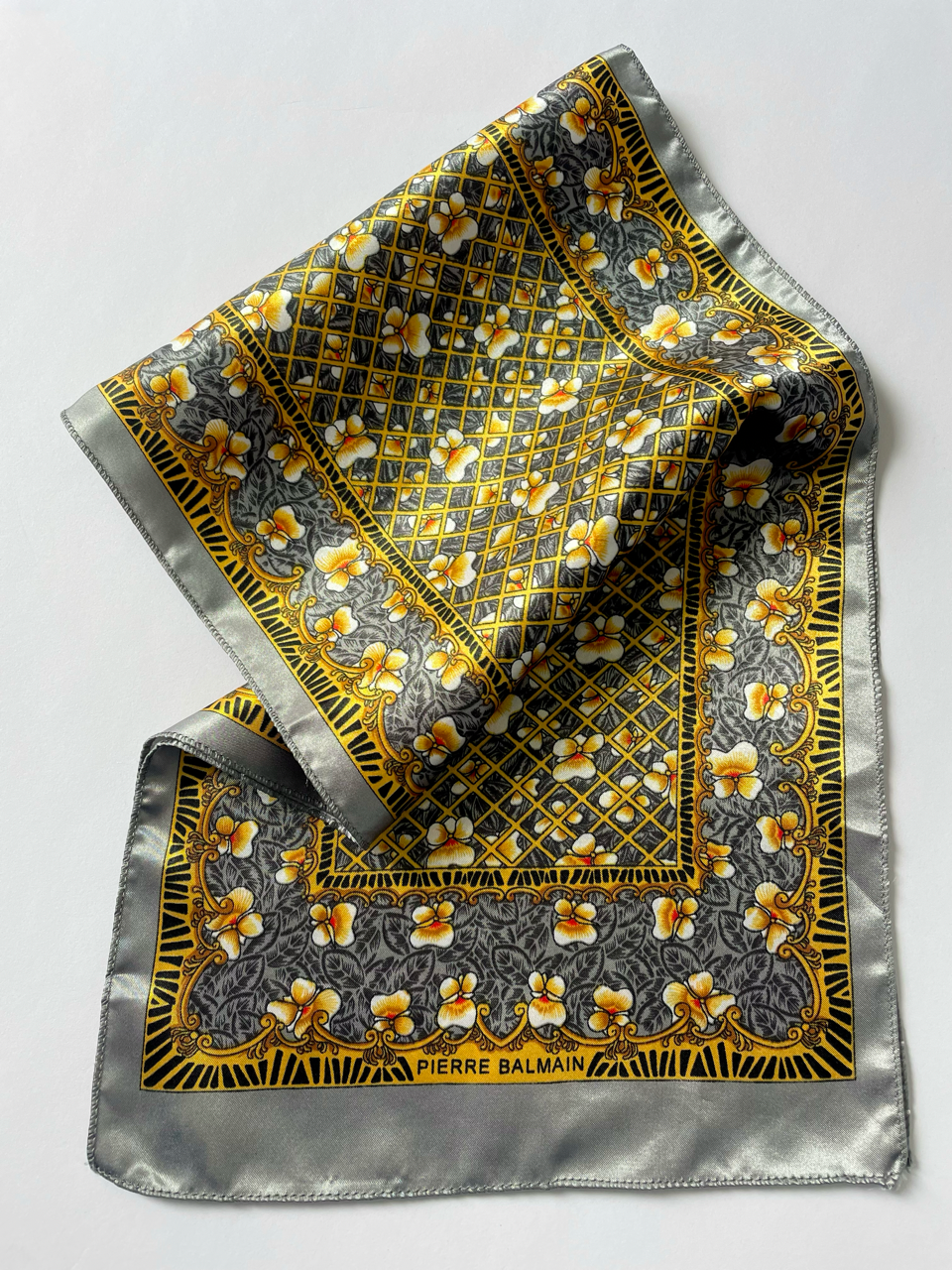 Foulard Pierre Balmain