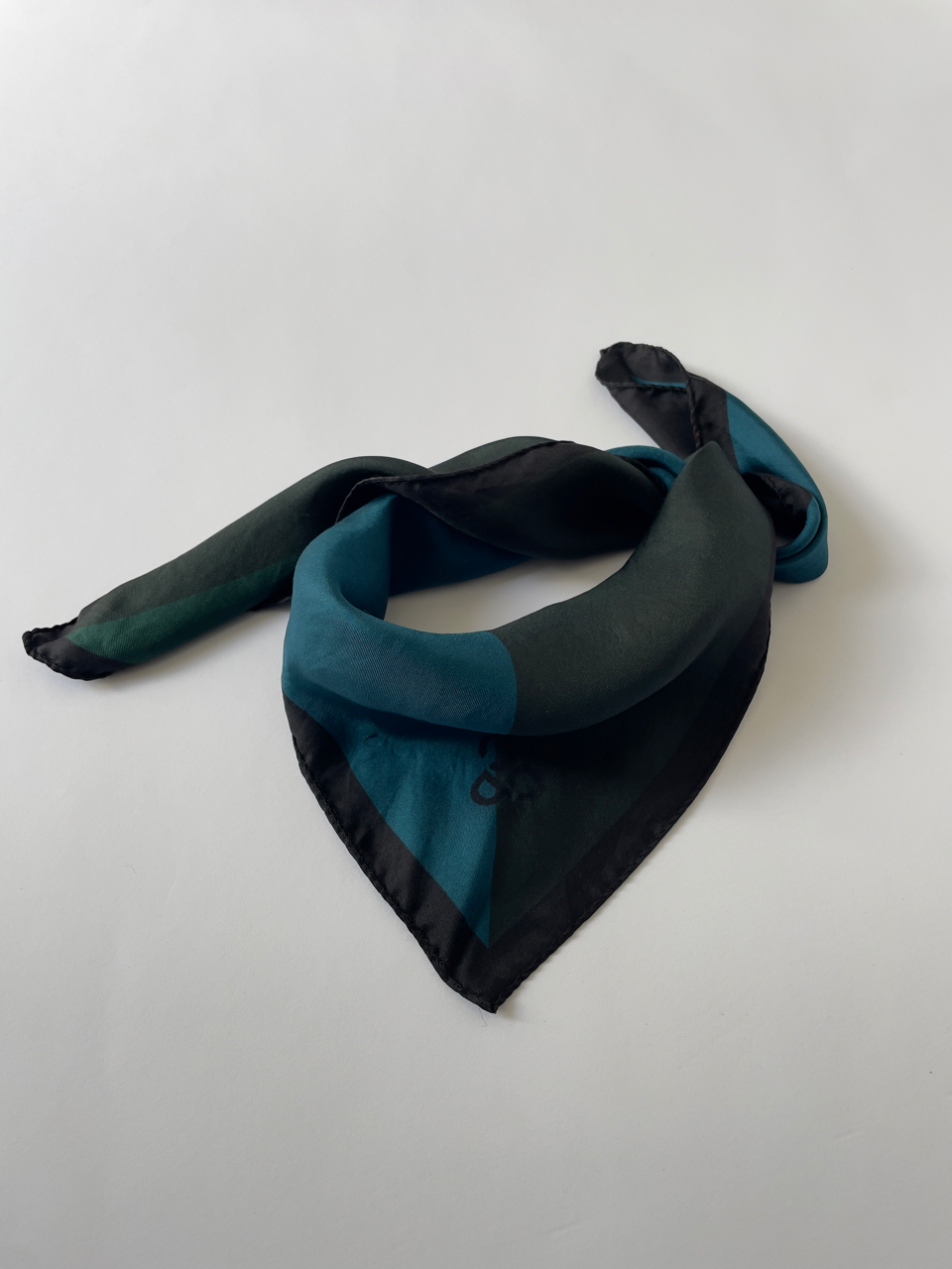 Foulard en soie CDC