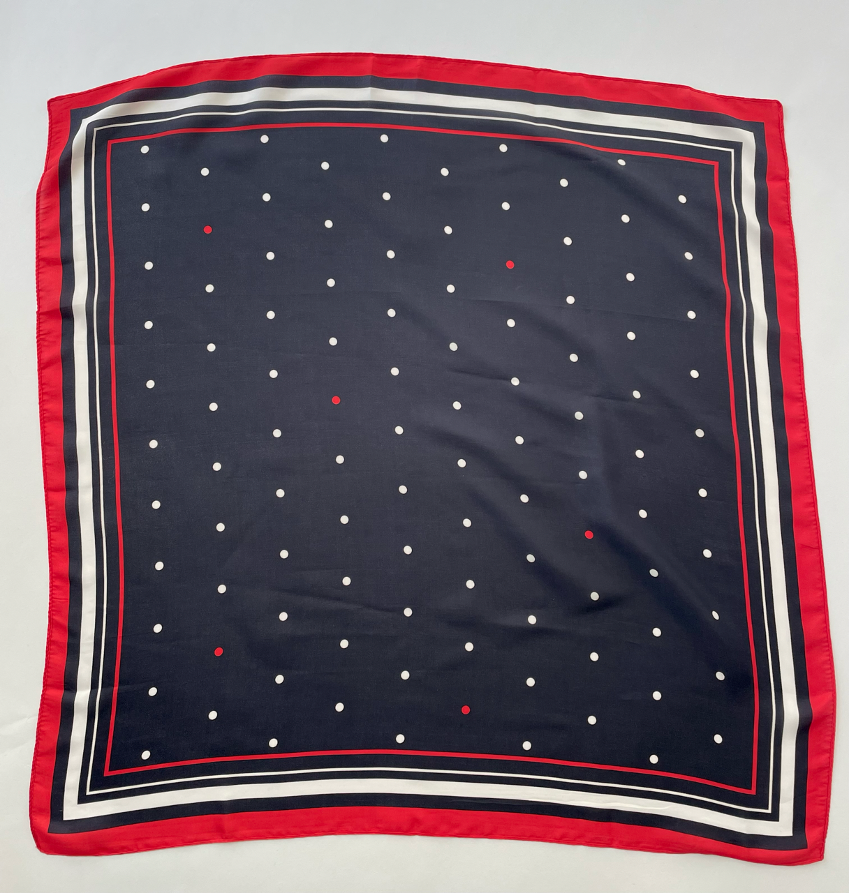 Foulard à pois